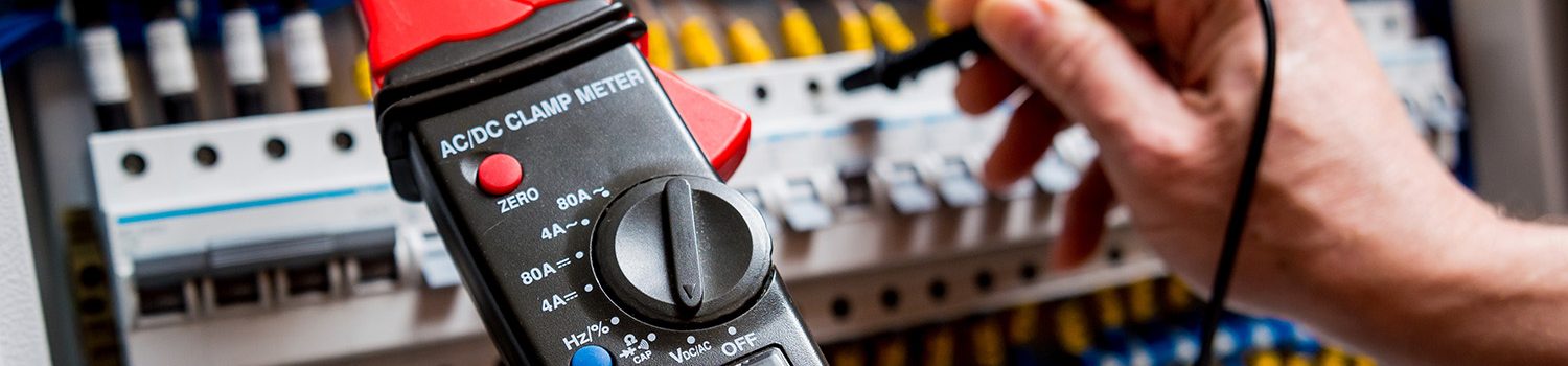 Electrical measurements with multimeter tester